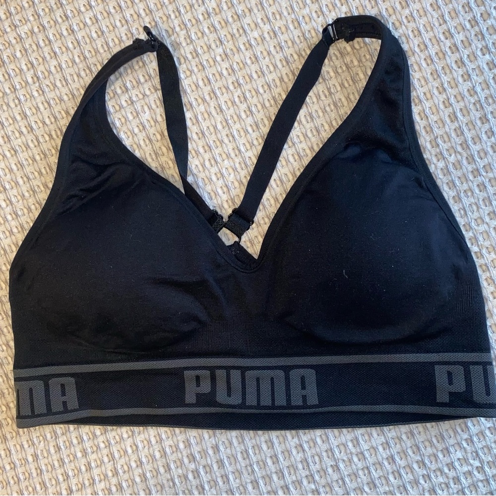 Puma women’s black razorback sports bra. Size Large